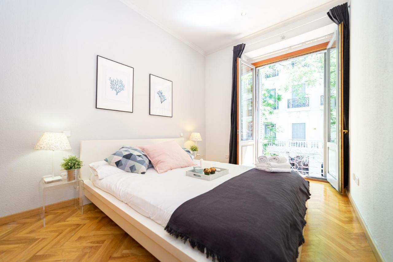 Apartamentos Plaza De Espana Madrid Ngoại thất bức ảnh