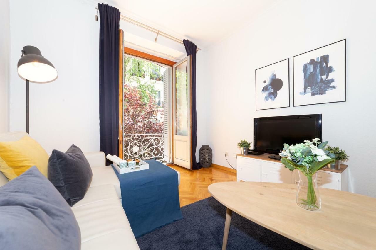 Apartamentos Plaza De Espana Madrid Ngoại thất bức ảnh