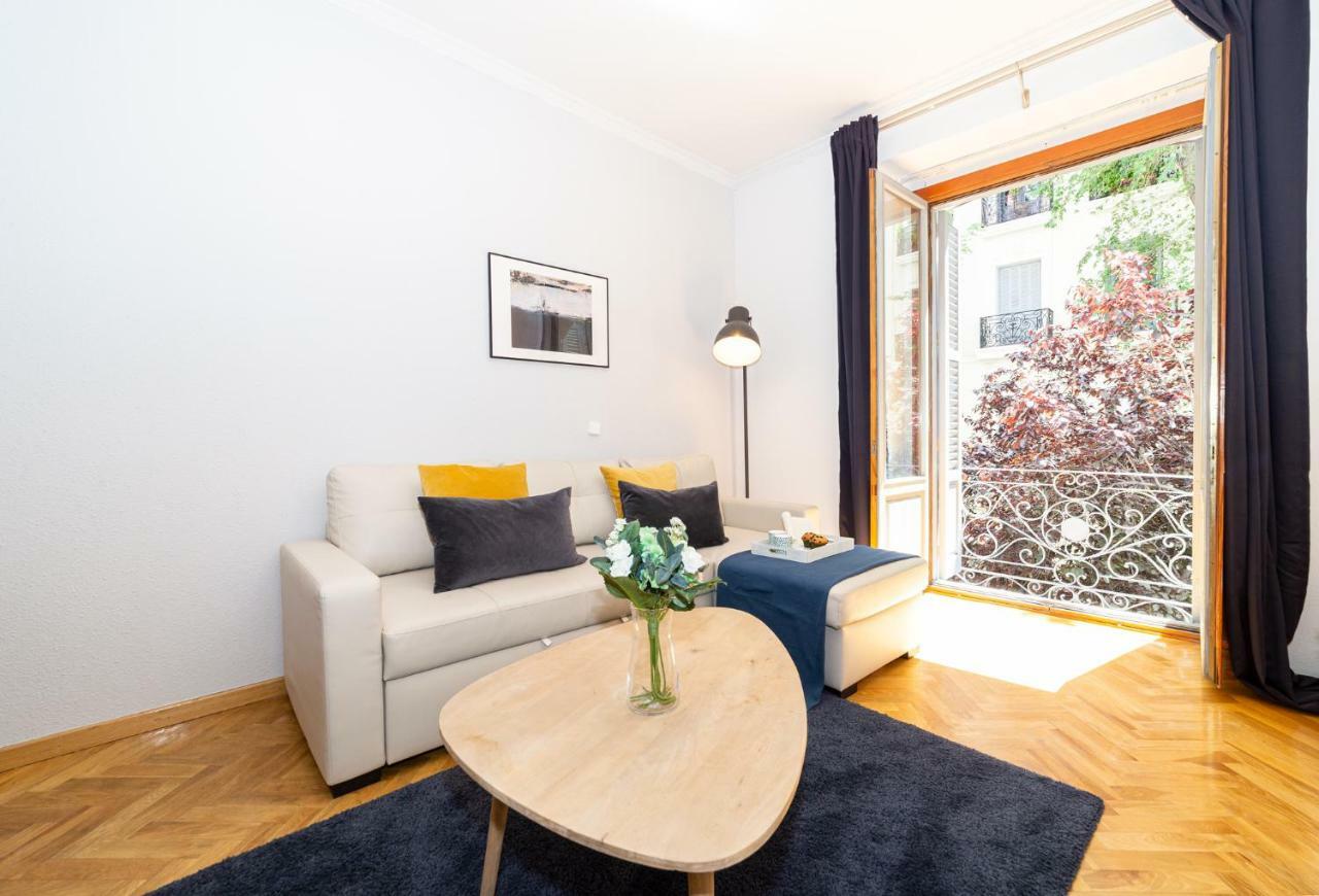 Apartamentos Plaza De Espana Madrid Ngoại thất bức ảnh