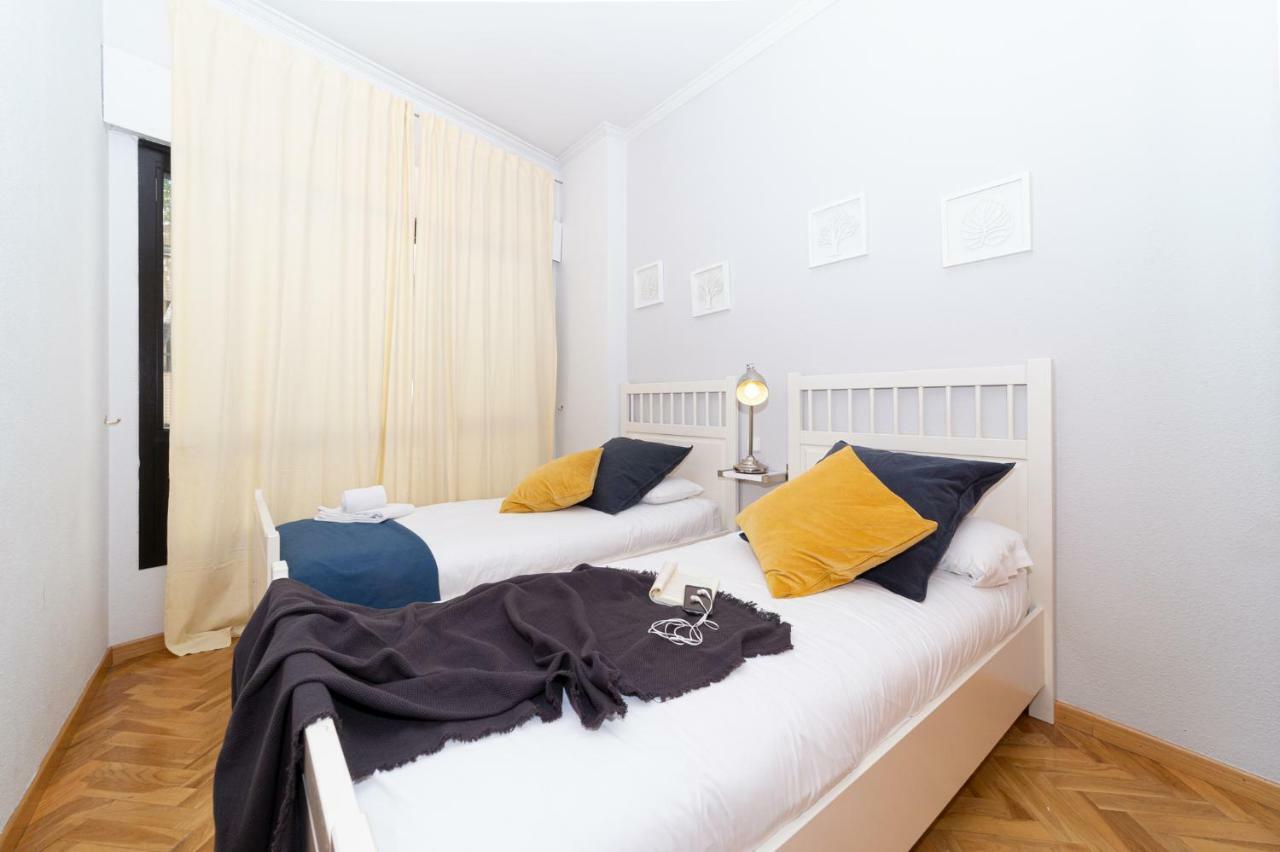 Apartamentos Plaza De Espana Madrid Ngoại thất bức ảnh