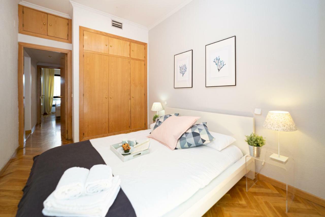 Apartamentos Plaza De Espana Madrid Ngoại thất bức ảnh