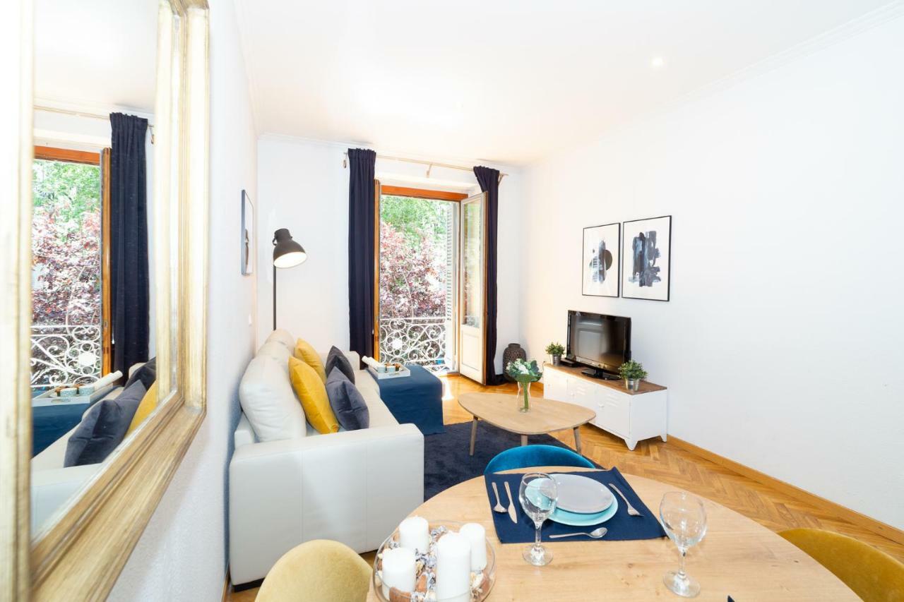 Apartamentos Plaza De Espana Madrid Ngoại thất bức ảnh