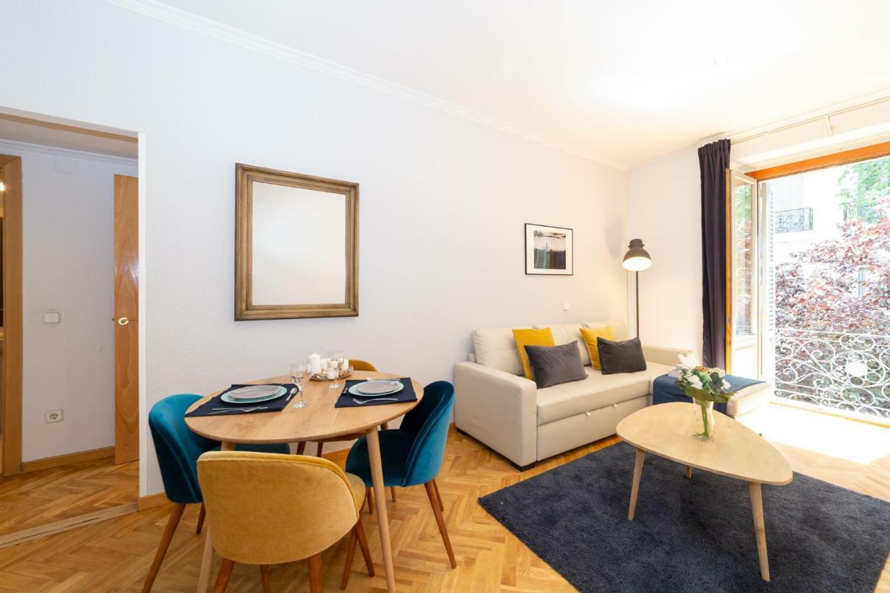 Apartamentos Plaza De Espana Madrid Ngoại thất bức ảnh